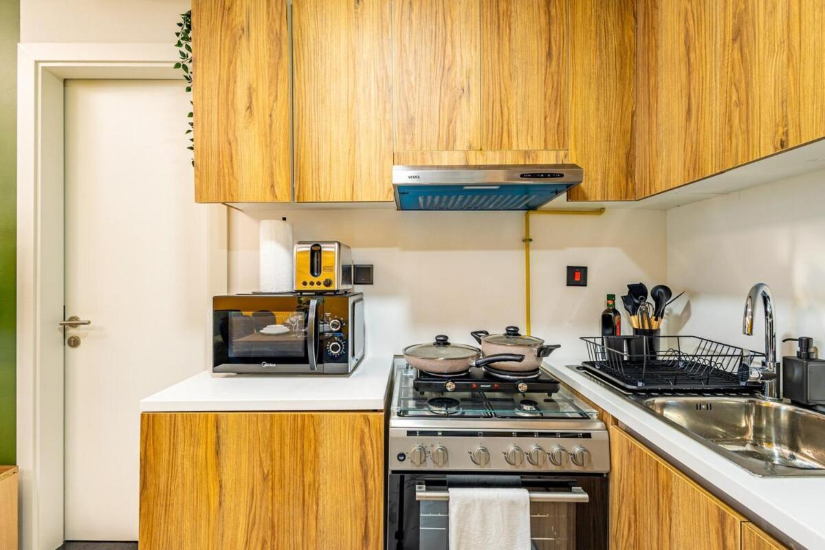 Designer Choice - Huge Balcony - 3 Min Walk To Adgm - Cleveland - Galleria Apartamento *