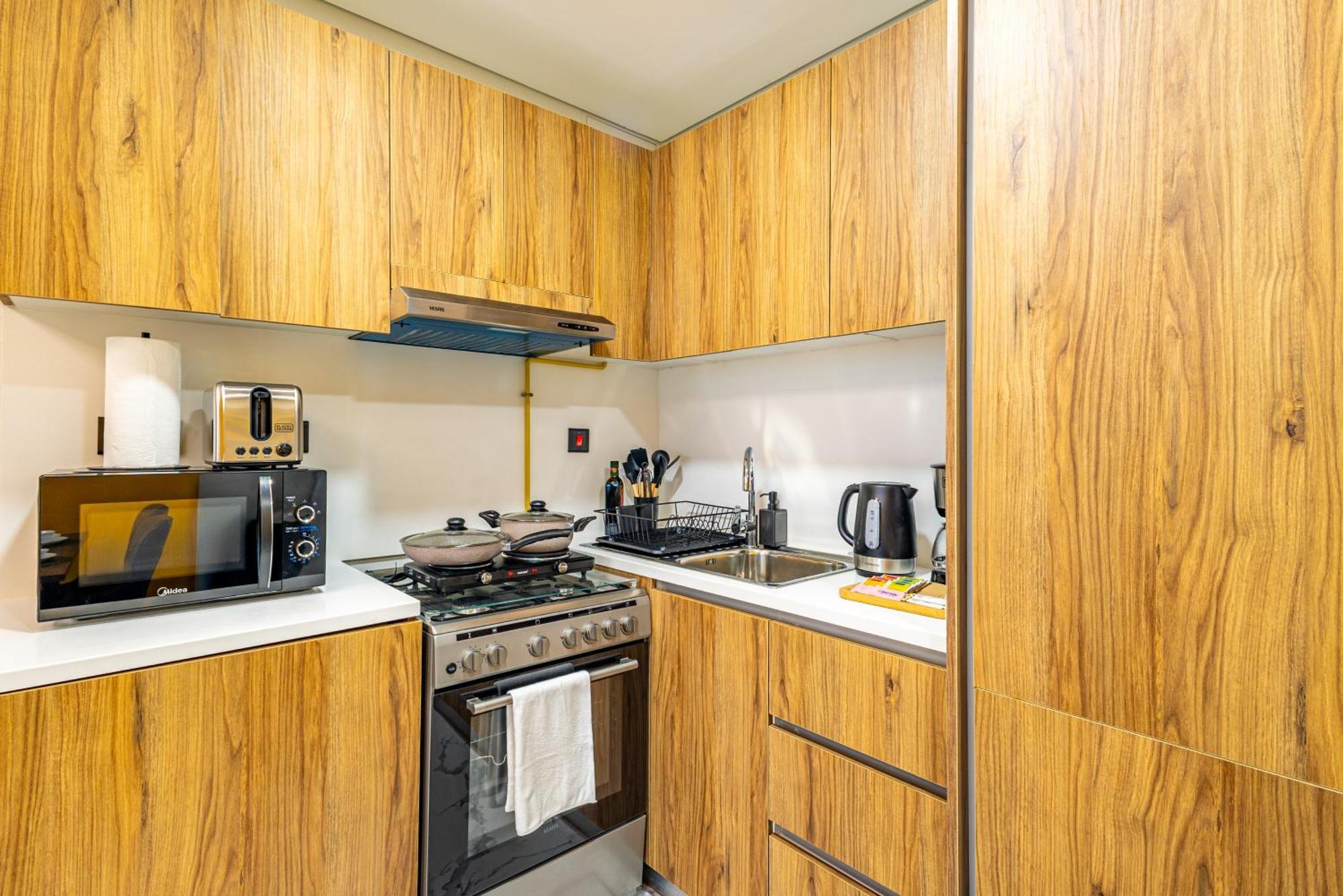 Designer Choice - Huge Balcony - 3 Min Walk To Adgm - Cleveland - Galleria Apartment Abu Dhabi